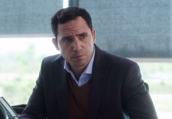 ظافر العابدين ينشر تيزر مسلسله الجديد The Eddy