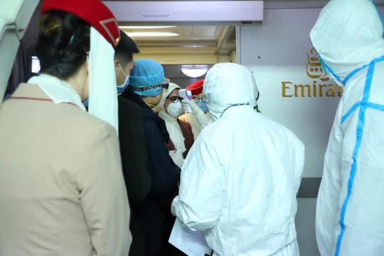 وزيرة الصحة المصرية تصل بكين وتخضع لفحص "كورونا" (صور)