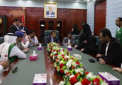 بالصور..ننشر تفاصيل زيارة مستشارة الأمن القومي الأمريكي السابقة إلى المهرة