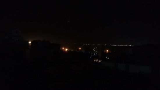 تزايد انقطاع التيار الكهربائي في العاصمة عدن