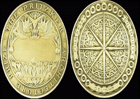  فوز إيرلندتاين بجائزة بريتزكر في مجال الهندسة