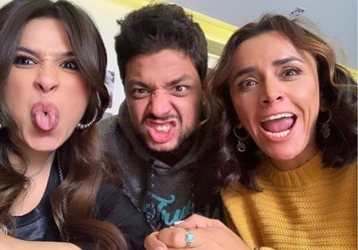علا رشدي بصحبة ياسمين عبدالعزيز في كواليس "ونحب تاني ليه"