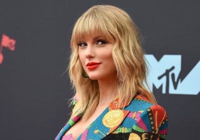 "حبي وصلواتي".. تايلور سويفت تتضامن مع ضحايا إعصار تينيسي