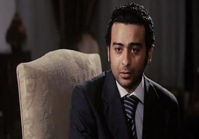 وفاة والد الفنان المصري أحمد عزمي