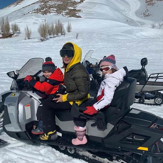 نادين نسيب نجيم وسط الثلوج بصحبة أطفالها (صور)