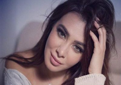 ميريهان حسين تشارك جمهورها بفيديو جديد من دروس رقص السالسا