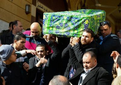 الأحد.. أحمد عزمي يتقبل العزاء في والده