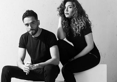 رامي جمال يمازح زوجته بفيديو جديد