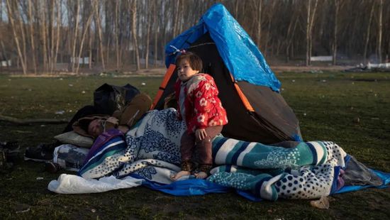 الاتحاد الأوروبي: نرفض استخدام تركيا للاجئين كورقة مساومة أو ابتزاز