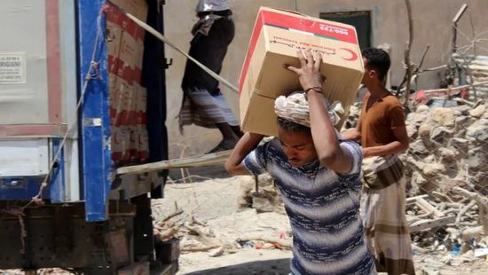 الوطن السعودية: إعاقة مليشيا الحوثي وصول المساعدات جريمة حرب