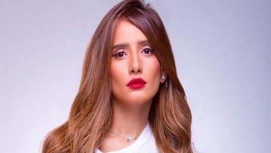 زينة تكشف عن بداية تجربتها في عالم التمثيل وسط رفض أهلها
