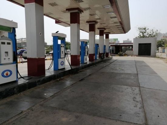 البيع بالتسعيرة الرسمية.. طرح كمية من البترول بردفان