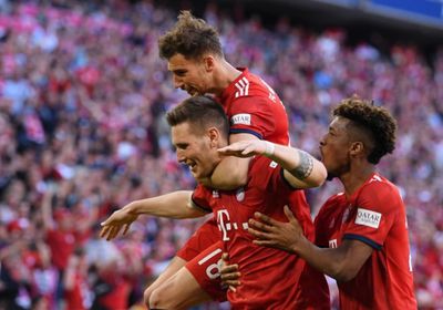 بايرن يعبر أوجسبورج بثنائية ويعزز صدارته للدوري الألماني