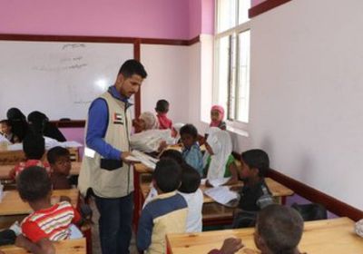 بدعم إماراتي..افتتاح مدرسة جديدة في محافظة تعز (صور)