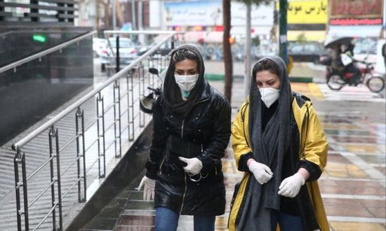 شاهد.. كارثة داخل أحد مستشفيات إيران بسبب "كورونا"