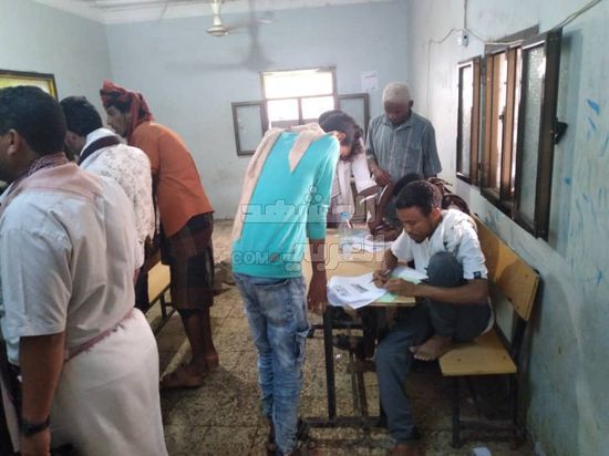 الأحوال المدنية في أبين يحذر من تعدد عقال الحارات (صور)