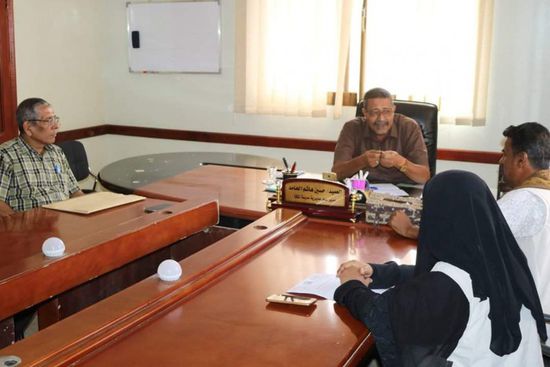 9 مراكز لصرف الحوالات الطارئة في المكلا