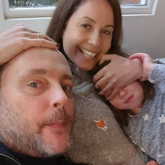 بعد انتشار فيروس كورونا.. ريا أبي راشد :من الأفضل البقاء في المنزل