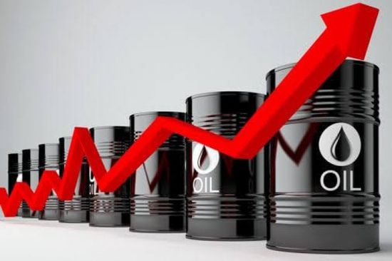النفط يعزز مكاسبه ويقفز إلى 37.74 دولار للبرميل