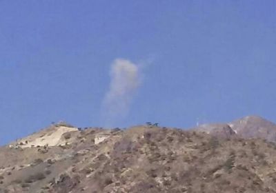 اشتباكات في ثرة وطيران التحالف يحلق فوق مكيراس