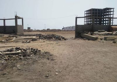 تواصل رصد التعديات على المعالم التاريخية في عدن (صور)