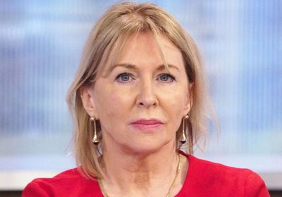 عقب إصابة وزيرة الصحة بـ&laquo;كورونا&raquo;.. بريطانيا تتخذ هذا الإجراء