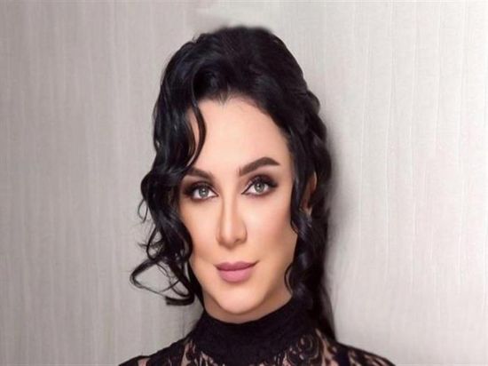 أول صورة لسلاف فواخرجي من مسلسلها الجديد "شارع شيكاغو"