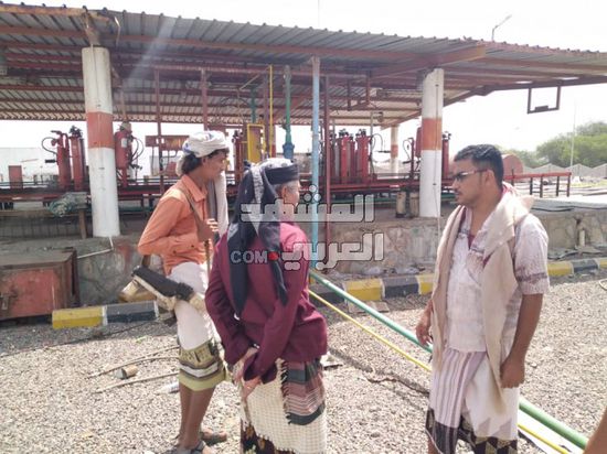 الحوتري يتفقد مصنع أسطوانات الغاز بأبين ويطلب الالتزام بالأسعار