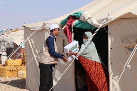 "سلمان للإغاثة" يوزع مساعدات في حضرموت