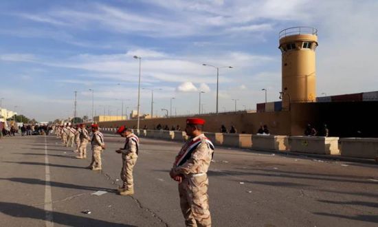 انتشار قوات الأمن العراقية أمام السفارة الأمريكية في بغداد