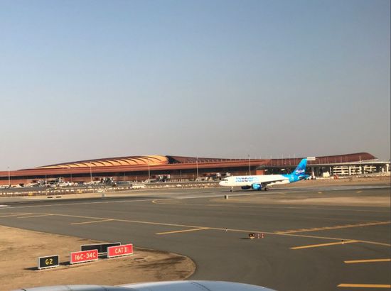 السعودية تعلق الرحلات الجوية مع اليمن