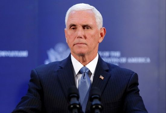 "بنس": 46 ولاية أمريكية تعاني من انتشار فيروس كورونا