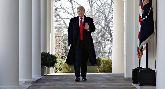 البيت الأبيض: ترامب كان قريبًا من شخص مصاب بـ&laquo;كورونا&raquo;