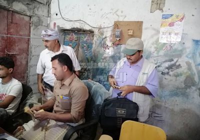 انطلاق صرف الحوالات النقدية الطارئة بردفان (صور)