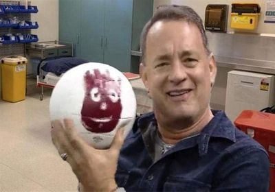 أول صورة لتوم هانكس في الحجر الصحي بعد إعلان إصابته بفيروس كورونا