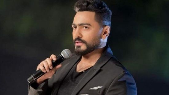 أول تعليق لتامر حسني بعد شائعة خضوعه لعملية جراحية 