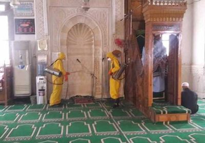 مصر تحظر إقامة العزاء وعقد القران بالمساجد