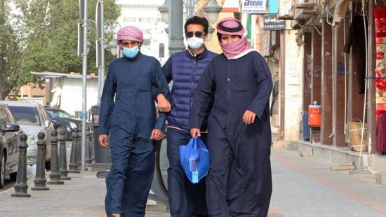 السعودية تطالب مواطنيها بإيقاف التجمعات بكافة أشكالها بسبب كورونا