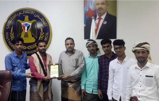 الانتقالي يُبدي استعداده لدعم تطوير مهارات شباب سقطرى