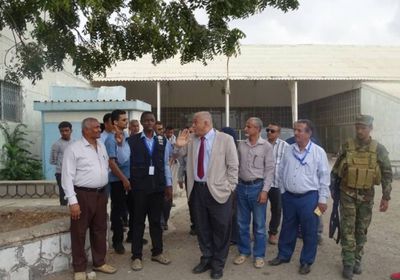الوالي يطلع على أوضاع المنشآت الصحية بالبريقة (صور)