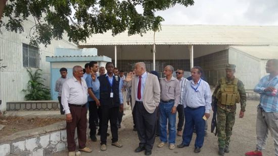 الوالي يطلع على أوضاع المنشآت الصحية بالبريقة (صور)