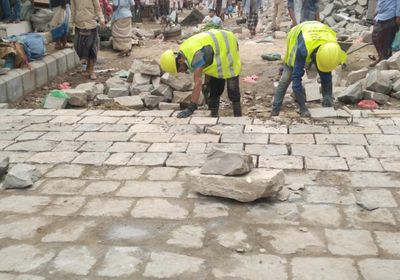 بدء المرحلة الثالثة بمشروع الرصف الحجري في ردفان
