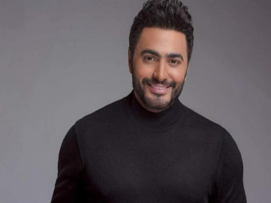 تامر حسني يقدم لجمهوره هذه النصيحة للوقاية من كورونا