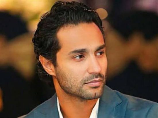 كريم فهمي يستعيد ذكرياته مع مسلسل "حكايات بنات" (فيديو)