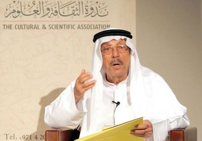 كاتب إماراتي يُطالب دول الخليج بالتصدي لكورونا عمليًا وعلميًا