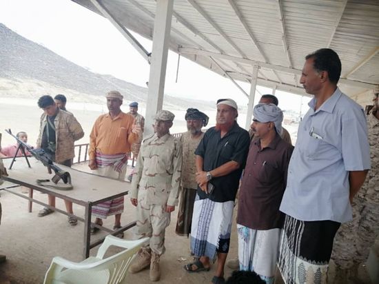 وفد من "انتقالي ردفان" يتفقد معسكر اللواء الخامس  