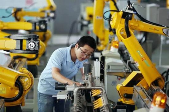 للمرة الأولى منذ 30 عاما.. تراجع الإنتاج الصناعي للصين