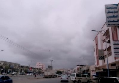 توقعات بسقوط أمطار على سواحل الجنوب