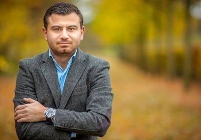 صحفي لبناني يكشف الفارق بين بريطانيا والسعودية في التعامل مع كورونا