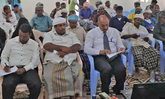 "خليفة الإنسانية" تتعهد بالقضاء على سوسة النخيل في سقطرى (صور)